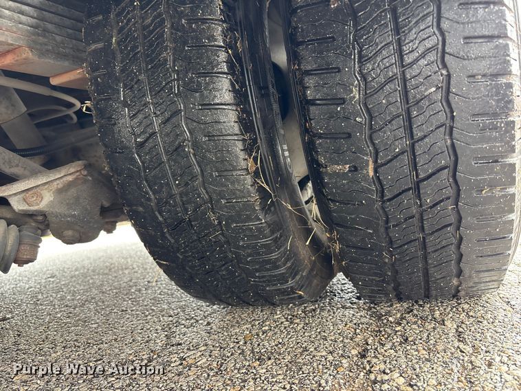 image for item FB3560 2016 Chevrolet Express G4500 ambulance