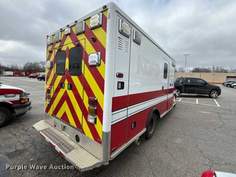 image for item FB3561 2016 Chevrolet Express G4500 ambulance