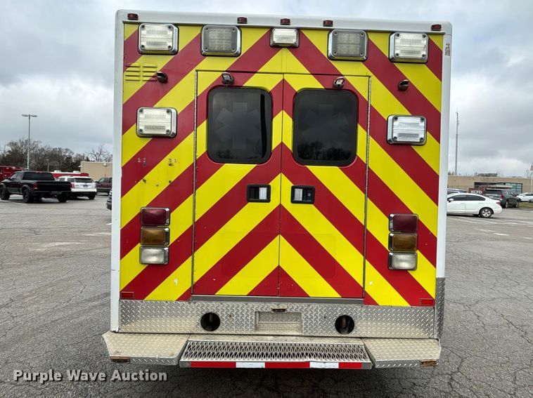 image for item FB3561 2016 Chevrolet Express G4500 ambulance