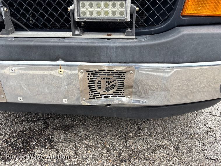 image for item FB3561 2016 Chevrolet Express G4500 ambulance