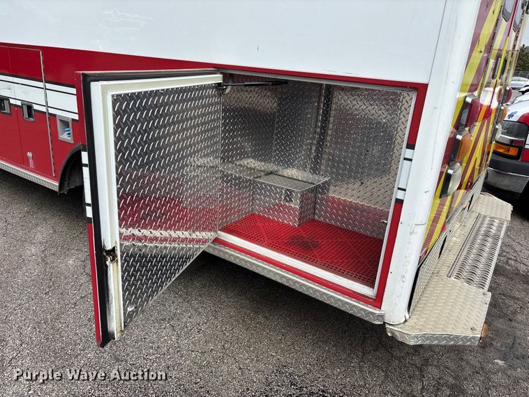 image for item FB3561 2016 Chevrolet Express G4500 ambulance