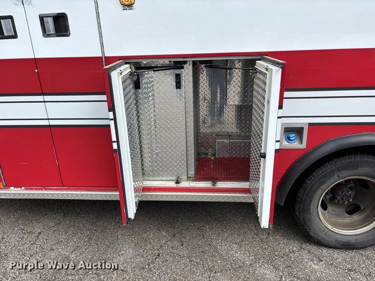 image for item FB3561 2016 Chevrolet Express G4500 ambulance