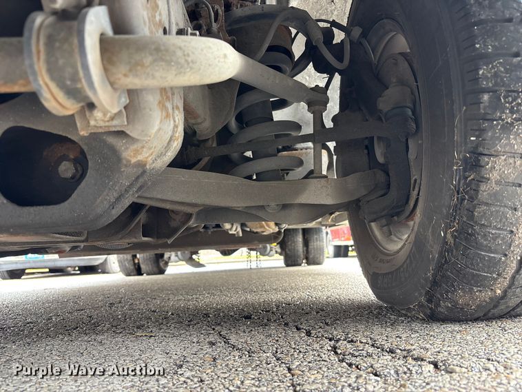 image for item FB3561 2016 Chevrolet Express G4500 ambulance