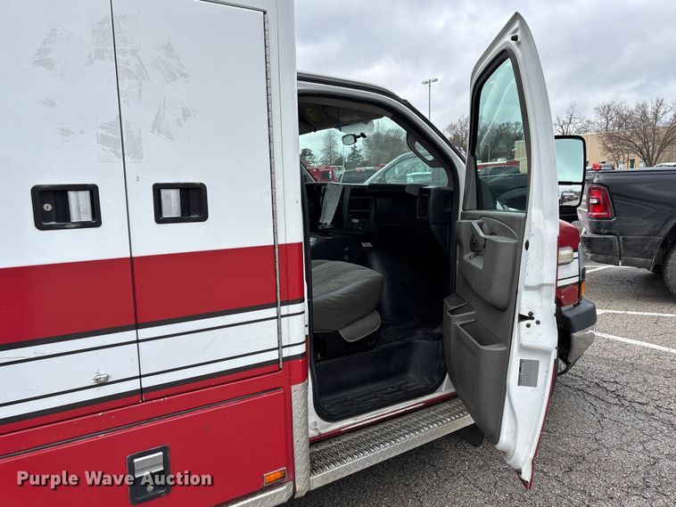 image for item FB3561 2016 Chevrolet Express G4500 ambulance