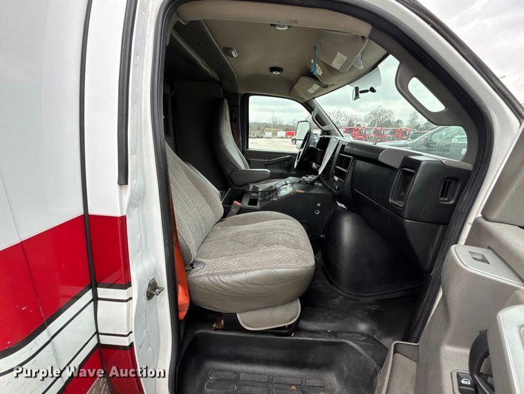 image for item FB3561 2016 Chevrolet Express G4500 ambulance