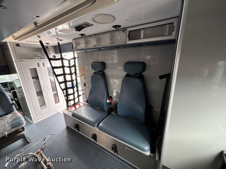 image for item FB3561 2016 Chevrolet Express G4500 ambulance