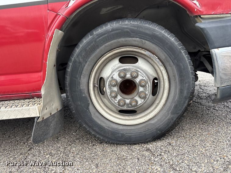 image for item FB3561 2016 Chevrolet Express G4500 ambulance