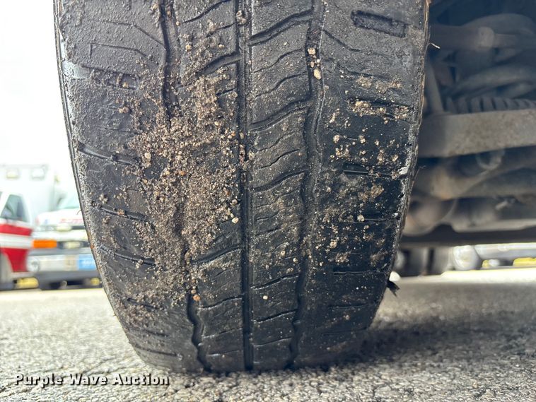 image for item FB3561 2016 Chevrolet Express G4500 ambulance