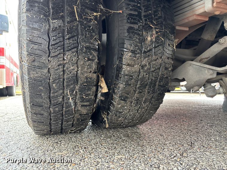 image for item FB3561 2016 Chevrolet Express G4500 ambulance