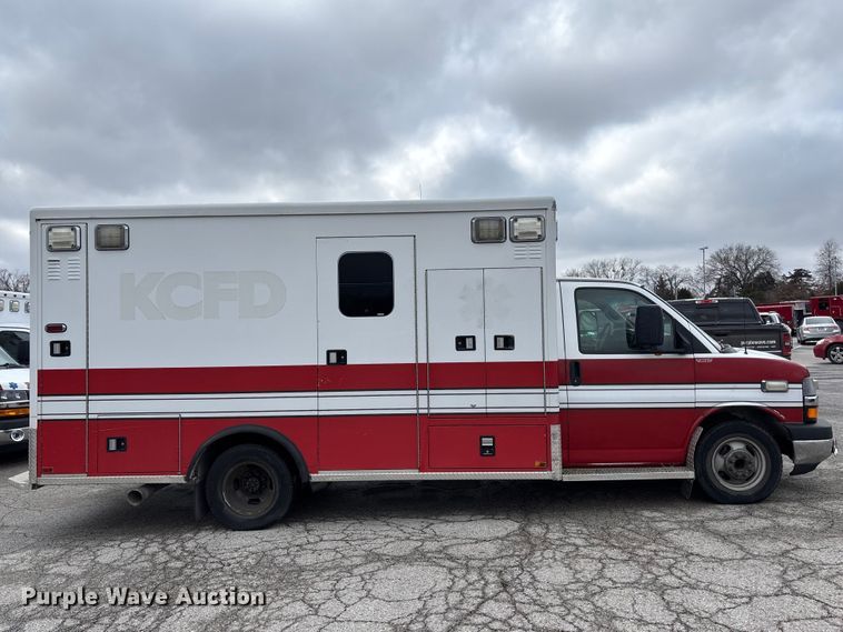 image for item FB3562 2016 Chevrolet Express G4500 ambulance