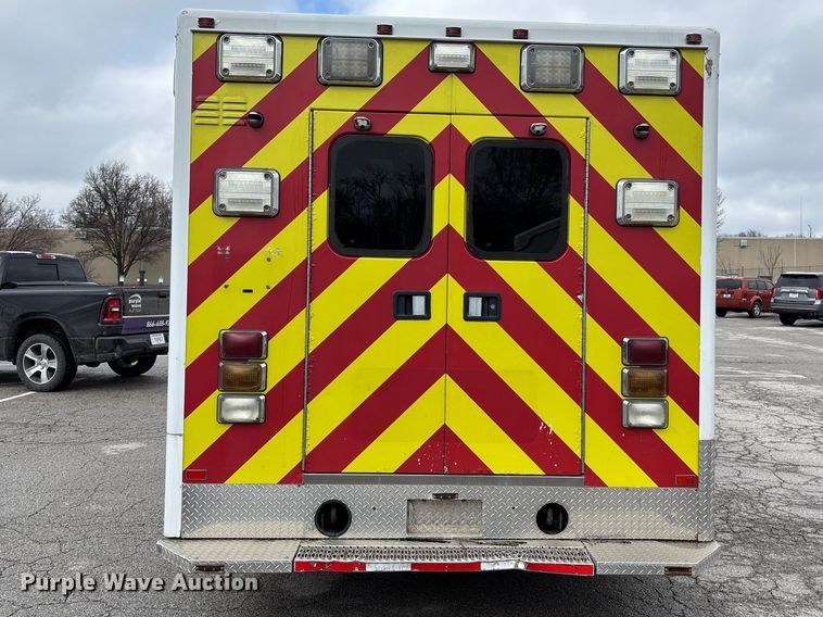 image for item FB3562 2016 Chevrolet Express G4500 ambulance