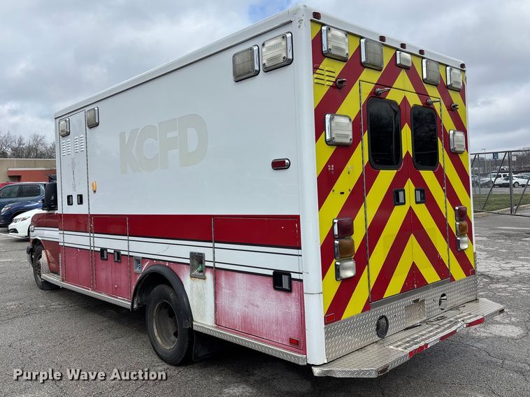 image for item FB3562 2016 Chevrolet Express G4500 ambulance