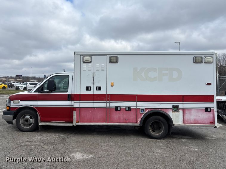 image for item FB3562 2016 Chevrolet Express G4500 ambulance