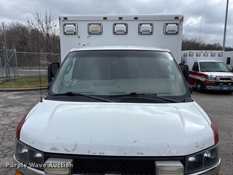 image for item FB3562 2016 Chevrolet Express G4500 ambulance