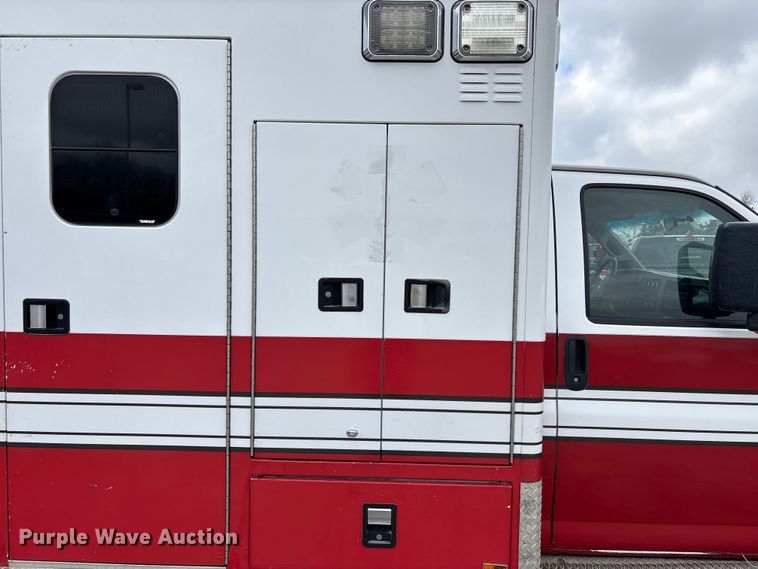 image for item FB3562 2016 Chevrolet Express G4500 ambulance