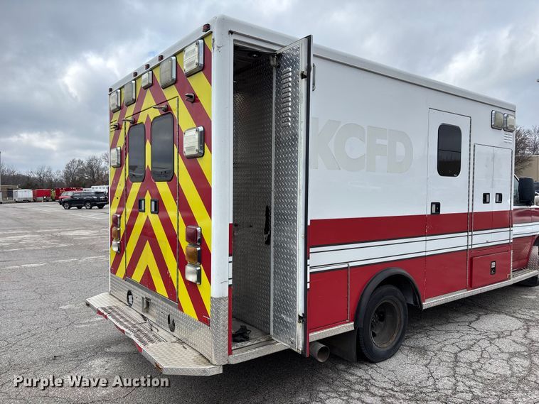 image for item FB3562 2016 Chevrolet Express G4500 ambulance