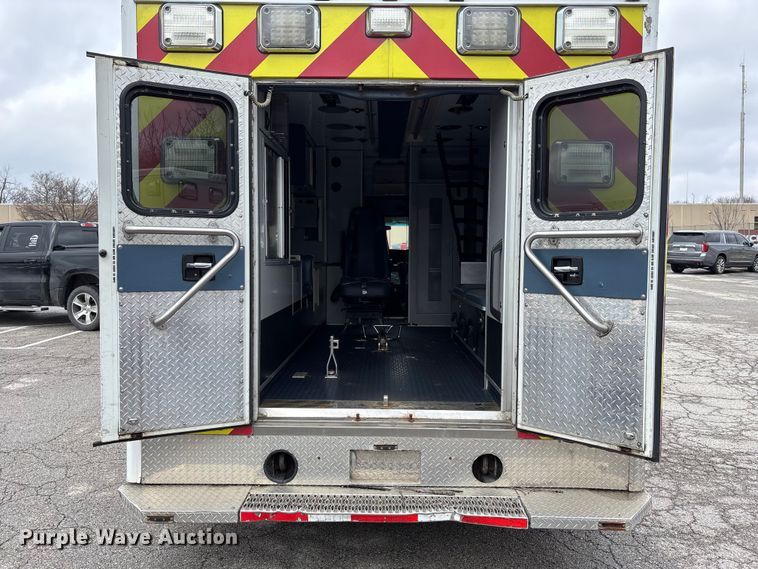 image for item FB3562 2016 Chevrolet Express G4500 ambulance