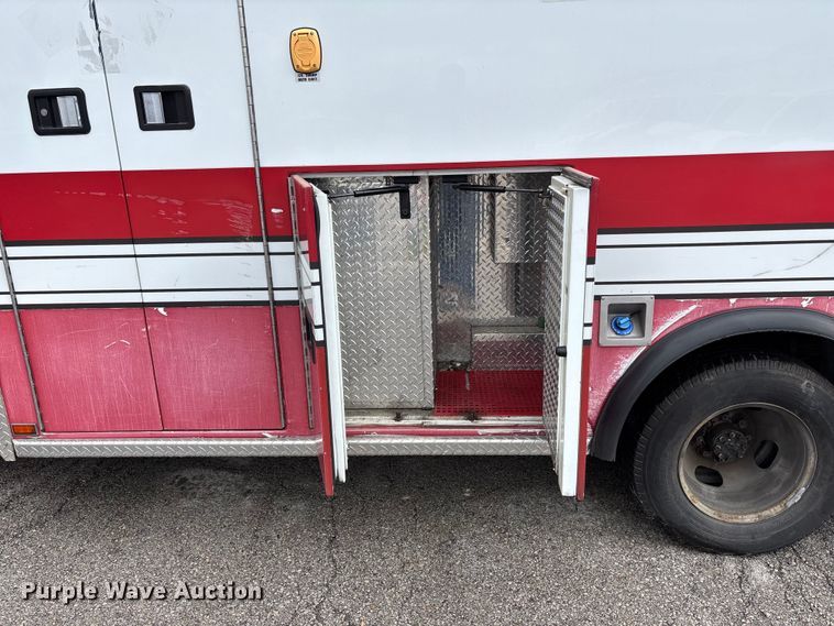 image for item FB3562 2016 Chevrolet Express G4500 ambulance