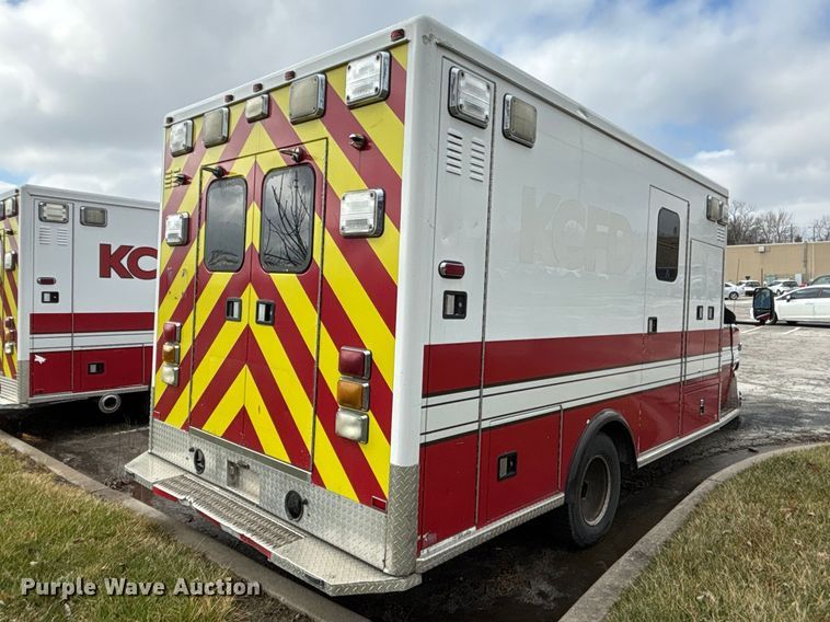 image for item FB3563 2016 Chevrolet Express G4500 ambulance