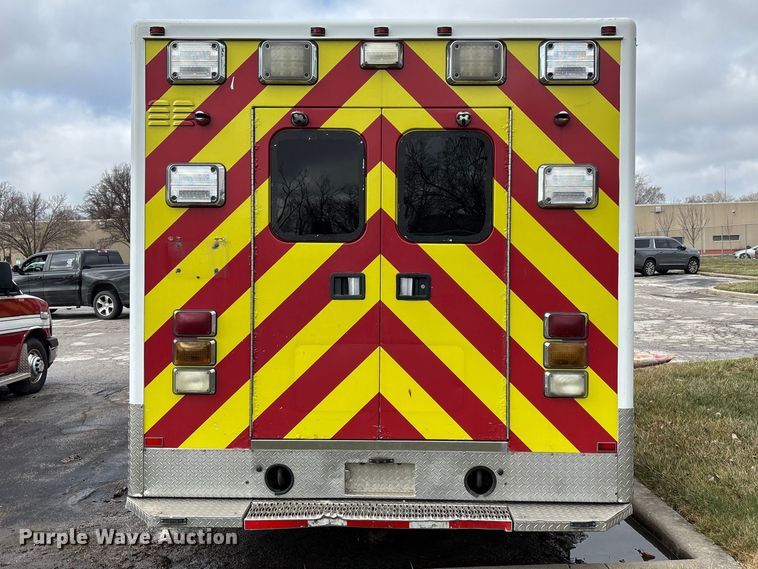 image for item FB3563 2016 Chevrolet Express G4500 ambulance