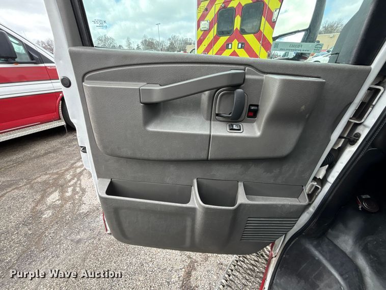 image for item FB3563 2016 Chevrolet Express G4500 ambulance