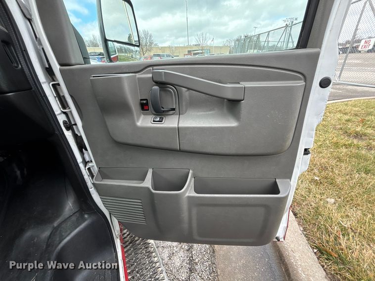 image for item FB3563 2016 Chevrolet Express G4500 ambulance