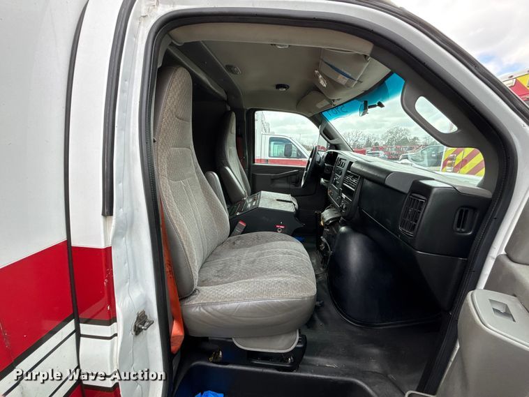 image for item FB3563 2016 Chevrolet Express G4500 ambulance