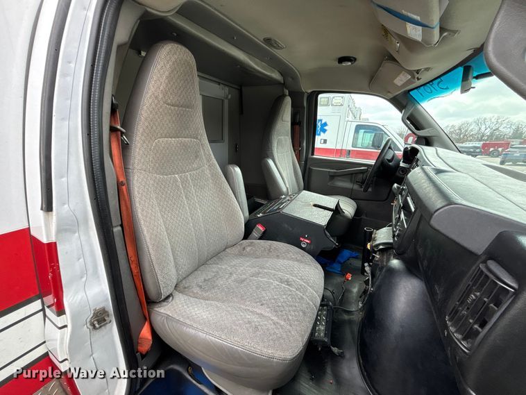 image for item FB3563 2016 Chevrolet Express G4500 ambulance