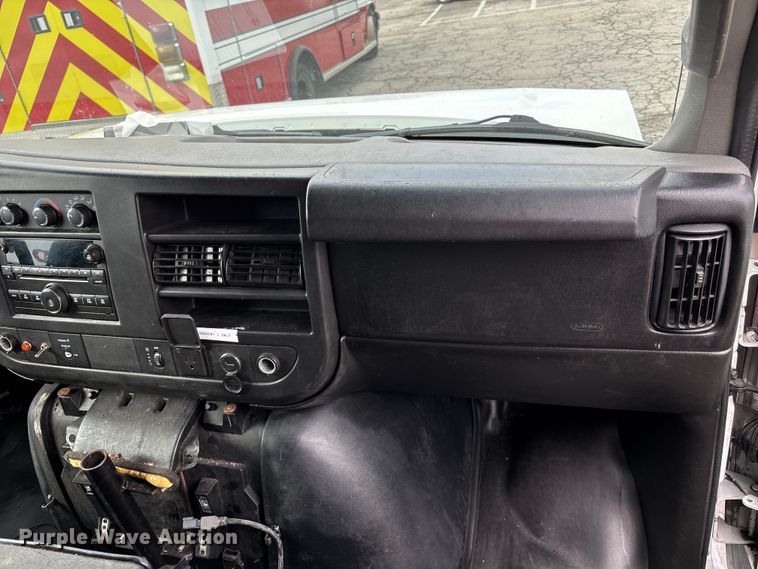 image for item FB3563 2016 Chevrolet Express G4500 ambulance