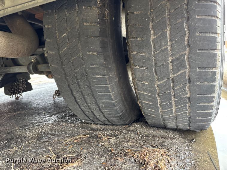 image for item FB3563 2016 Chevrolet Express G4500 ambulance