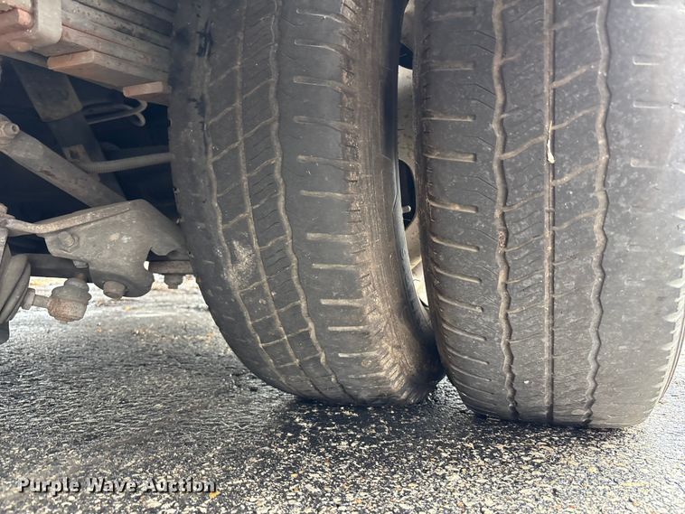 image for item FB3563 2016 Chevrolet Express G4500 ambulance