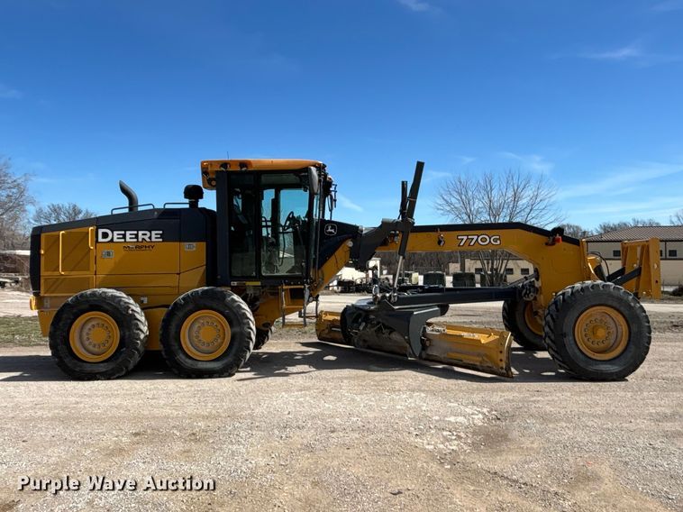 image for item FB3610 2018 John Deere 770G motor grader