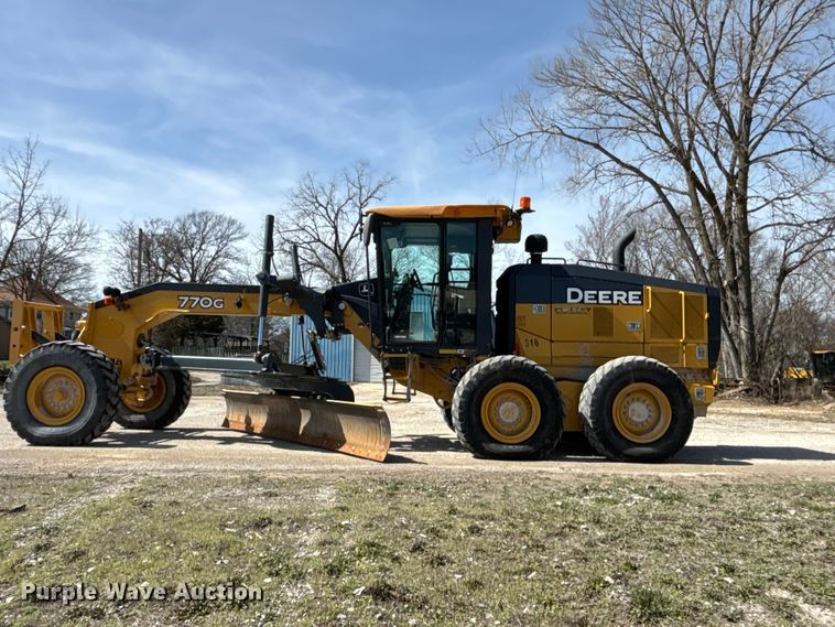 image for item FB3610 2018 John Deere 770G motor grader