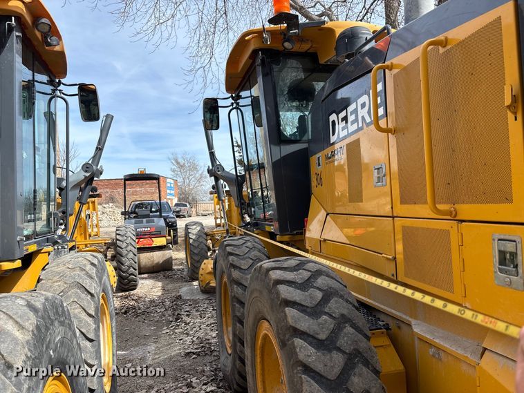 image for item FB3610 2018 John Deere 770G motor grader