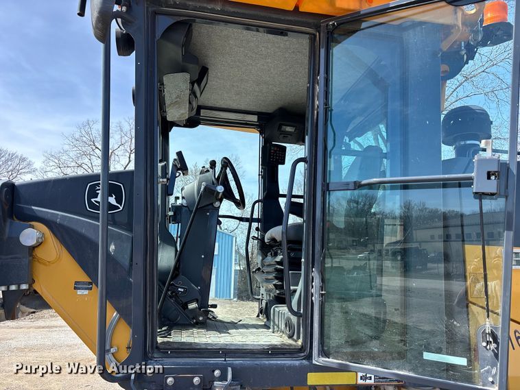 image for item FB3610 2018 John Deere 770G motor grader