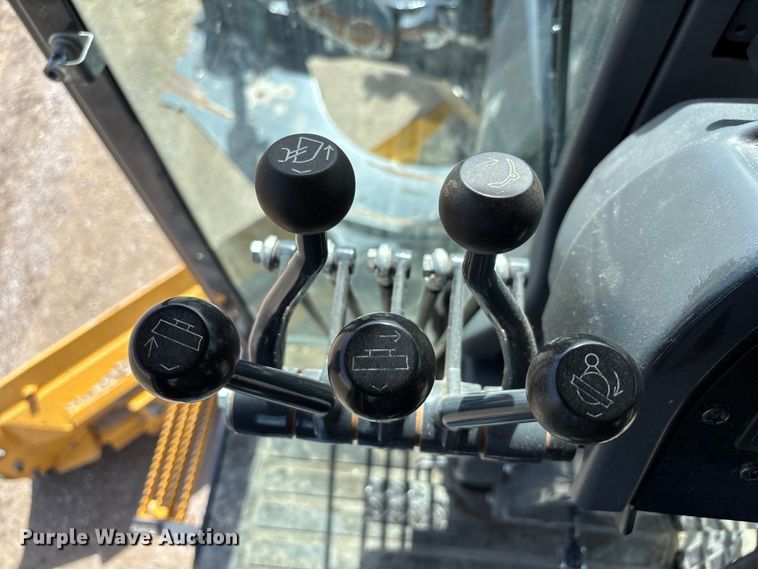 image for item FB3610 2018 John Deere 770G motor grader