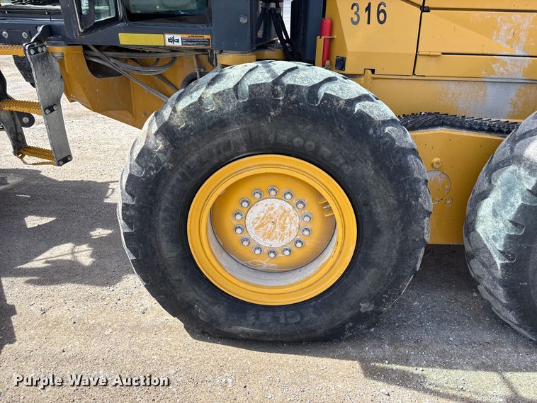 image for item FB3610 2018 John Deere 770G motor grader