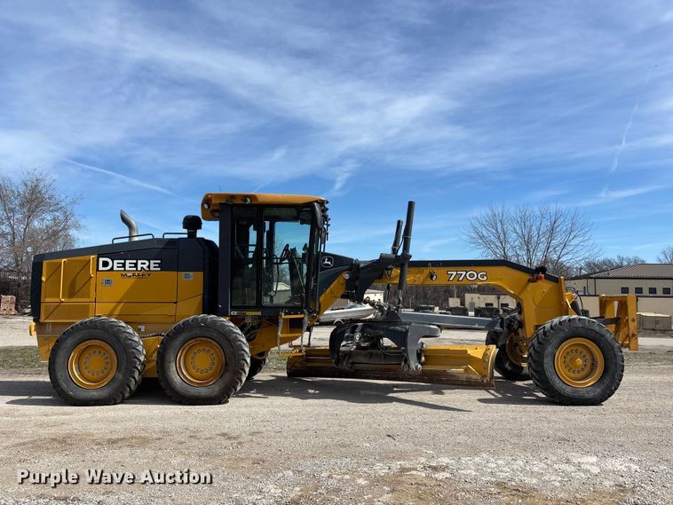 image for item FB3612 2017 John Deere 770G motor grader