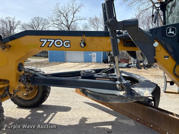 image for item FB3612 2017 John Deere 770G motor grader