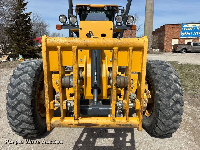 image for item FB3612 2017 John Deere 770G motor grader