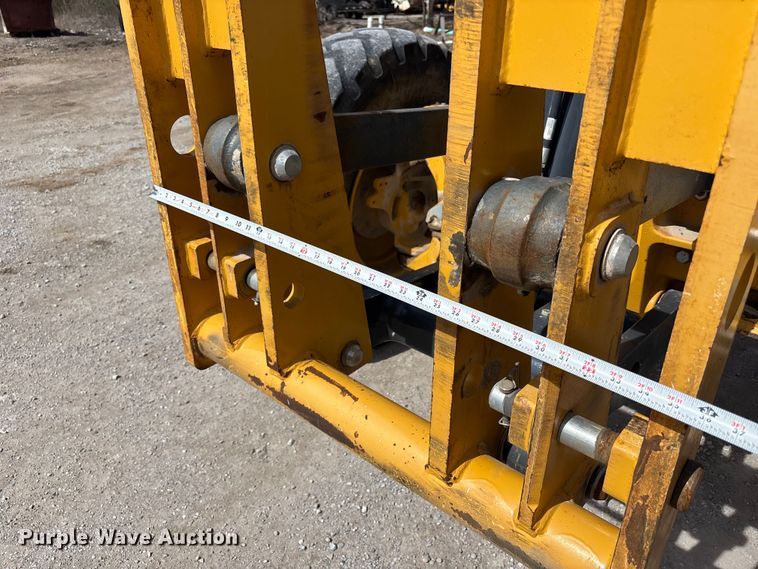 image for item FB3612 2017 John Deere 770G motor grader