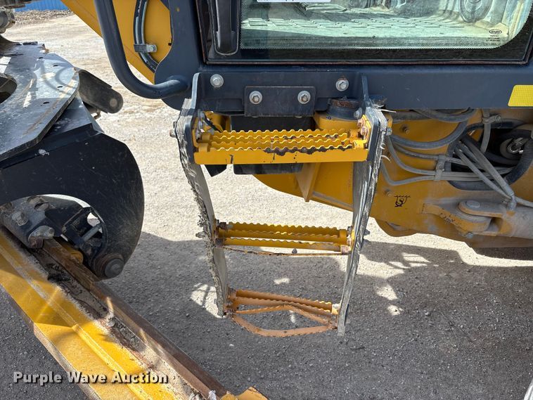 image for item FB3612 2017 John Deere 770G motor grader