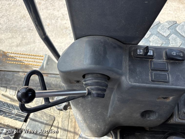 image for item FB3612 2017 John Deere 770G motor grader