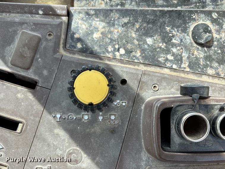 image for item FB3619 John Deere 6415 MFWD tractor