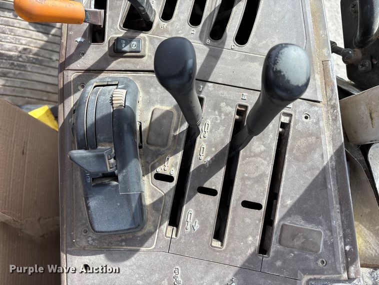 image for item FB3619 John Deere 6415 MFWD tractor