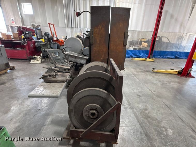 image for item FB3626 Peterson machine tool inc crankshaft grinder