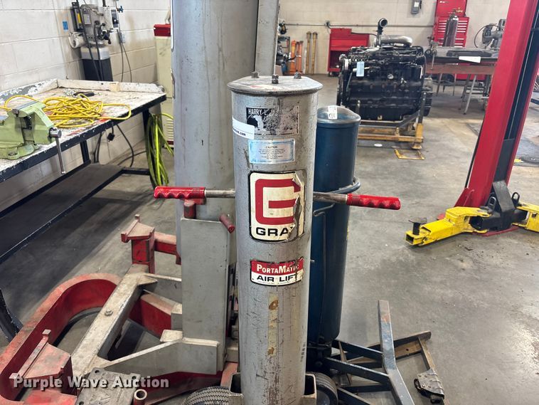 image for item FB3633 (3) air lifts