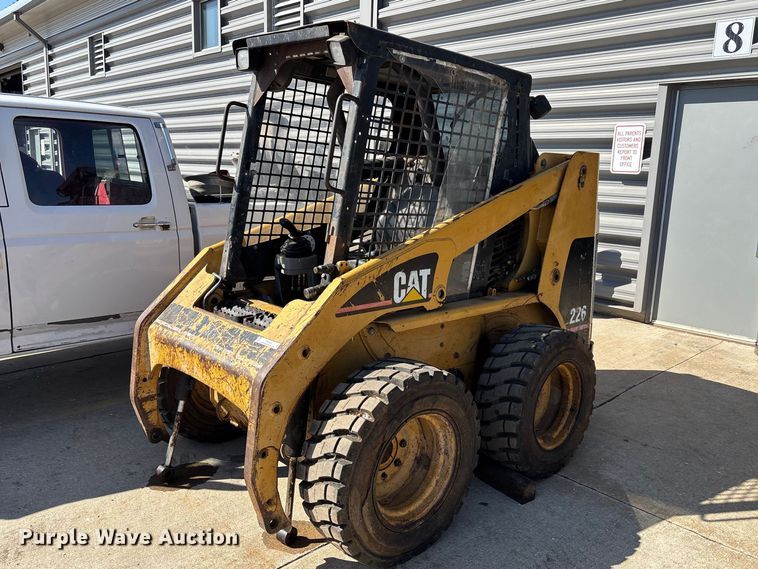 image for item FB3634 2000 Caterpillar 226 skid steer loader