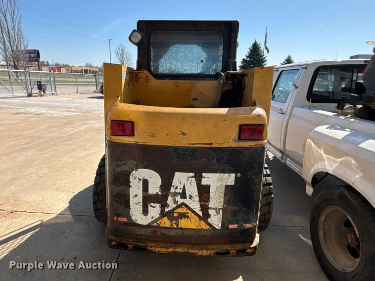 image for item FB3634 2000 Caterpillar 226 skid steer loader