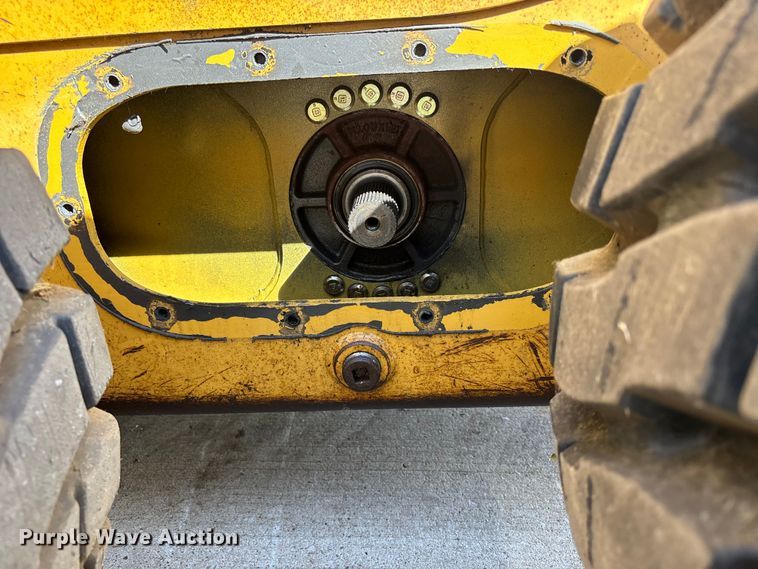 image for item FB3634 2000 Caterpillar 226 skid steer loader